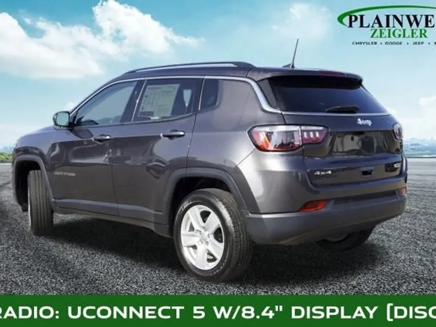 2022 Jeep Compass Latitude photo 1