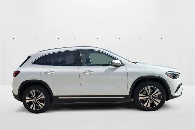 2025 Mercedes Benz GLA 250 photo 1