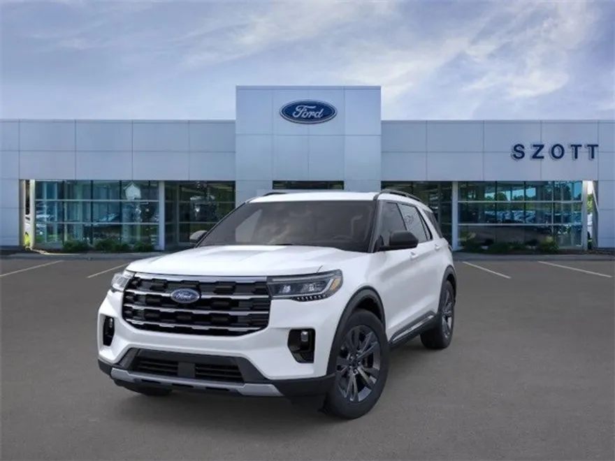 2025 Ford Explorer photo 1
