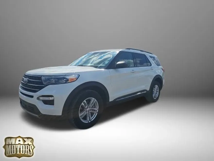 2023 Ford Explorer XLT photo 1