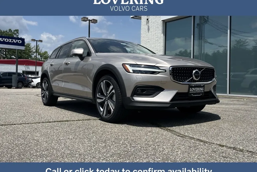 2026 Volvo V60 Cross Country B5 Plus photo 1