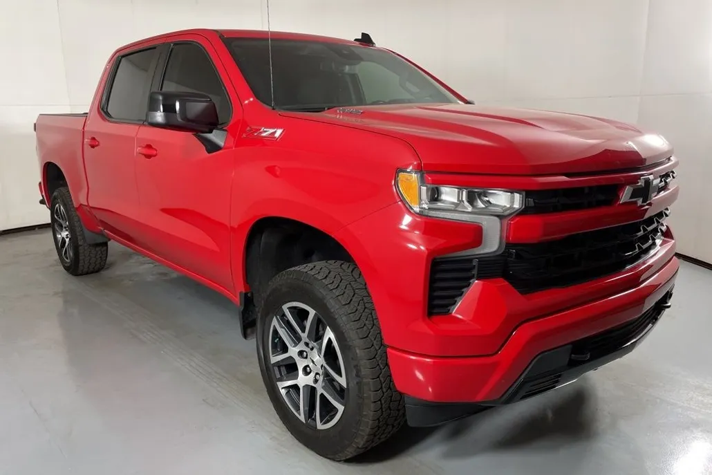 2022 Chevrolet Silverado 1500 RST photo 1