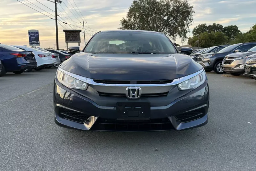 2017 Honda Civic EX photo 1