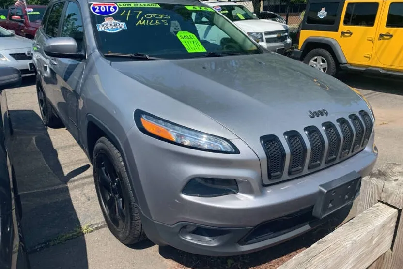 2016 Jeep Cherokee High Altitude photo 1