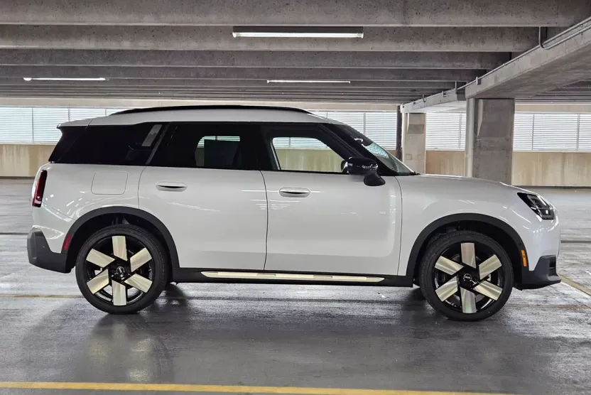 2025 Mini Countryman S photo 1
