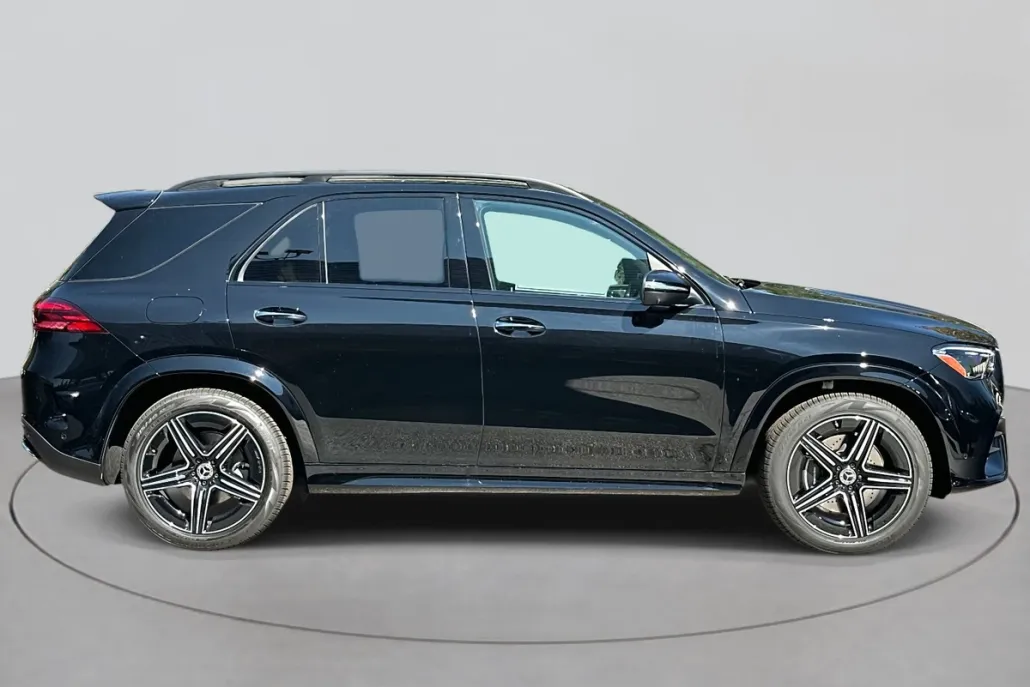 2026 Mercedes Benz GLE 450 4MATIC photo 1