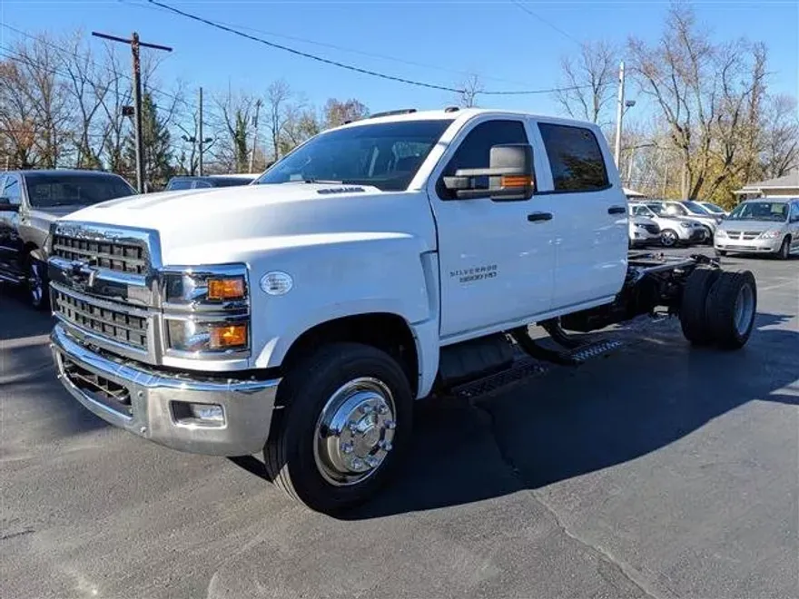 2022 Chevrolet Silverado Work Truck photo 1