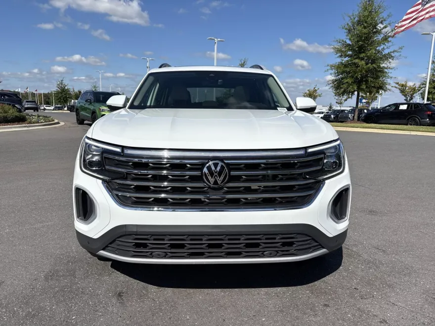 2024 Volkswagen Atlas SE Technology photo 1