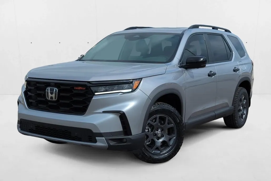 2025 Honda Pilot TrailSport photo 1