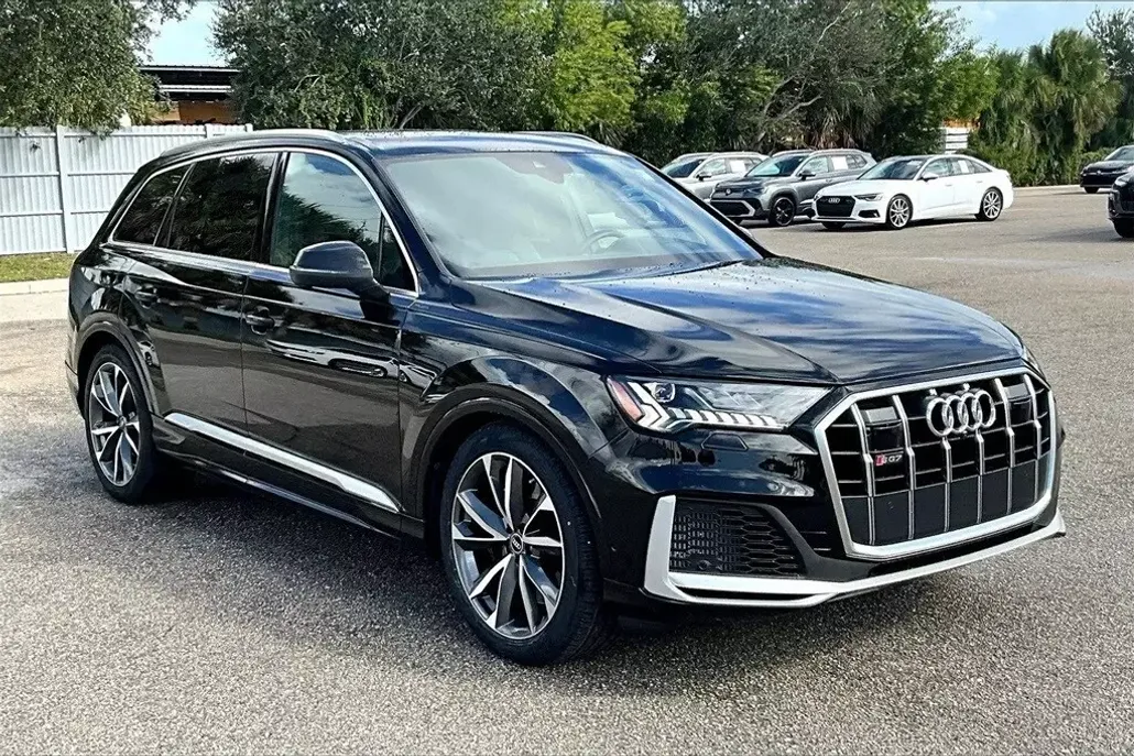 2022 Audi SQ7 Prestige photo 1