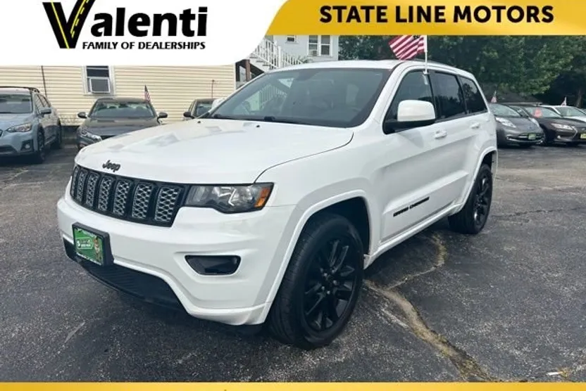 2019 Jeep Grand Cherokee Altitude photo 1