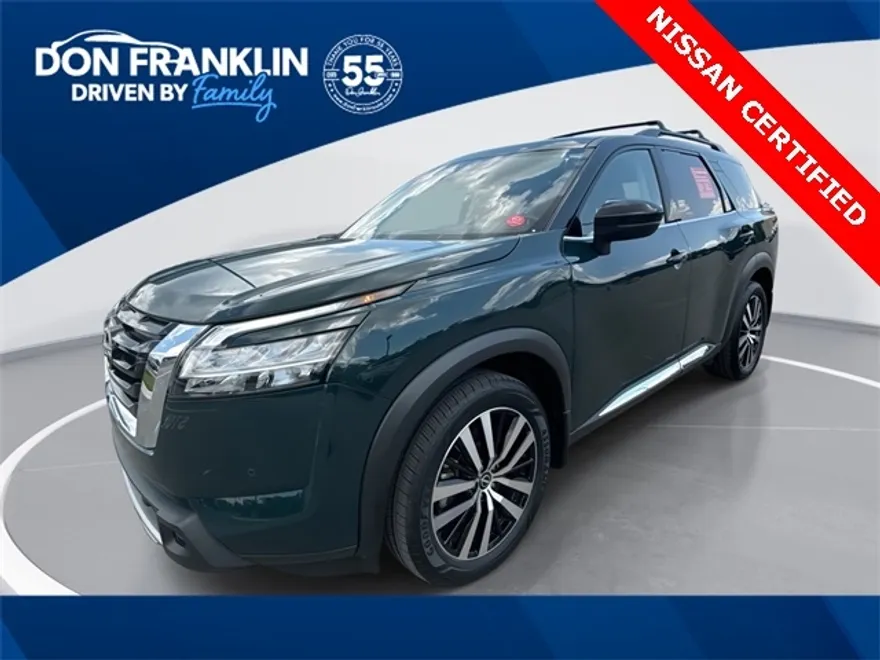 2023 Nissan Pathfinder Platinum photo 1