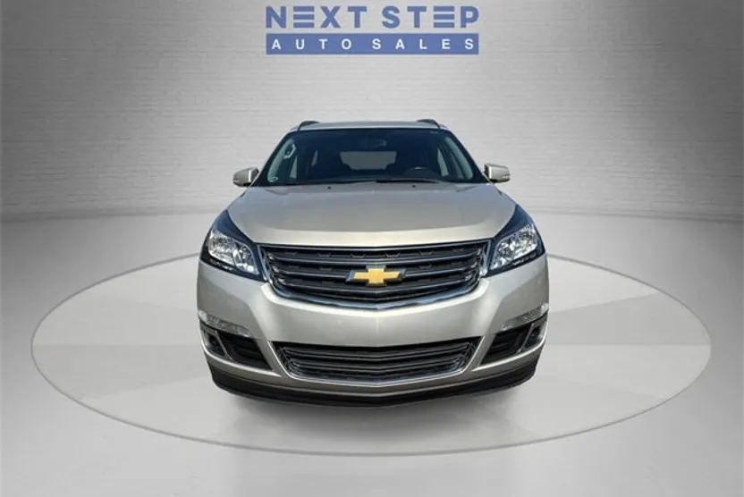 2016 Chevrolet Traverse 2LT photo 1