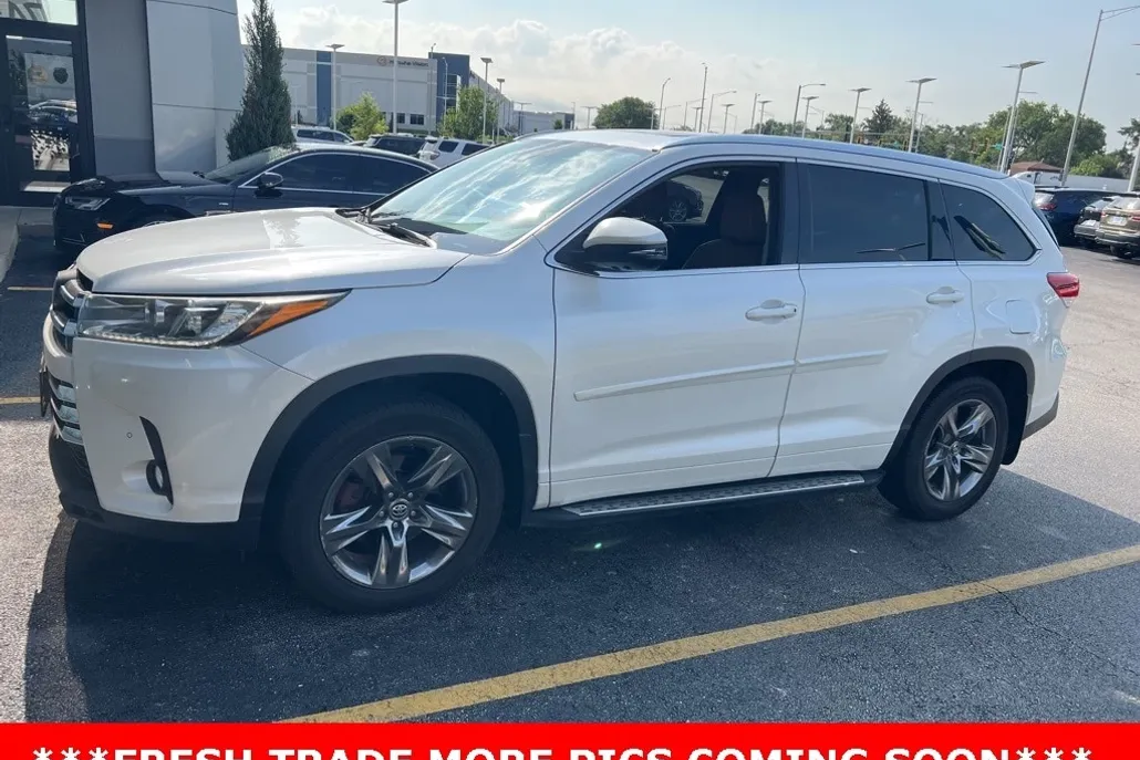 2017 Toyota Highlander Limited Platinum photo 1