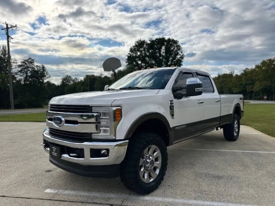 2017 Ford F-350 King Ranch photo 1