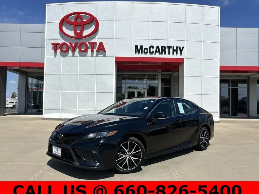 2024 Toyota Camry SE photo 1