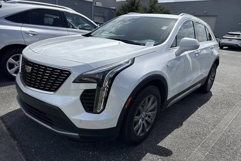 2020 Cadillac XT4 Premium Luxury photo 1