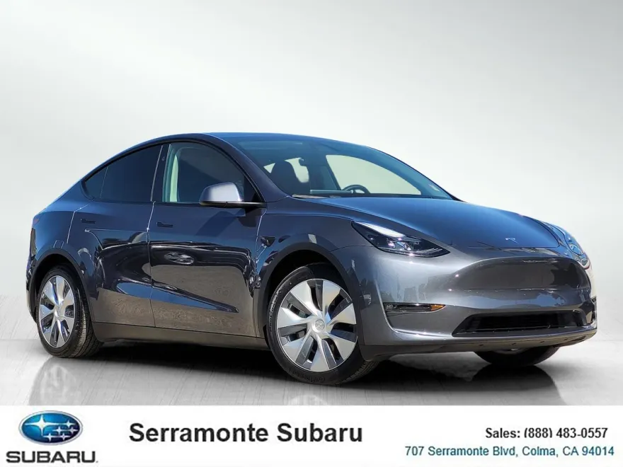 2023 Tesla Model Y Long Range photo 1