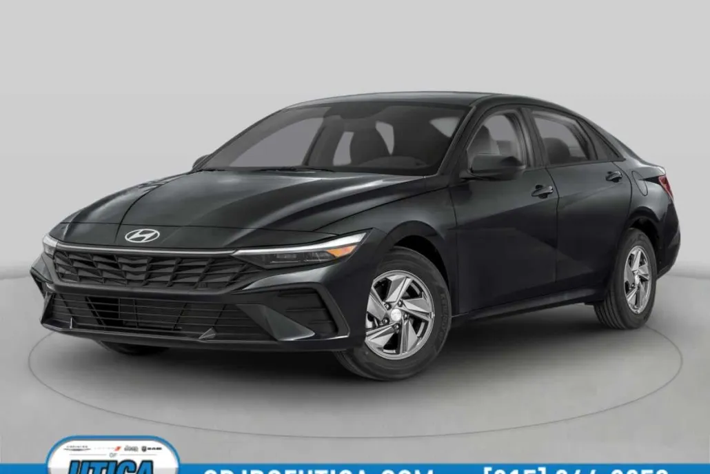 2024 Hyundai Elantra SEL photo 1