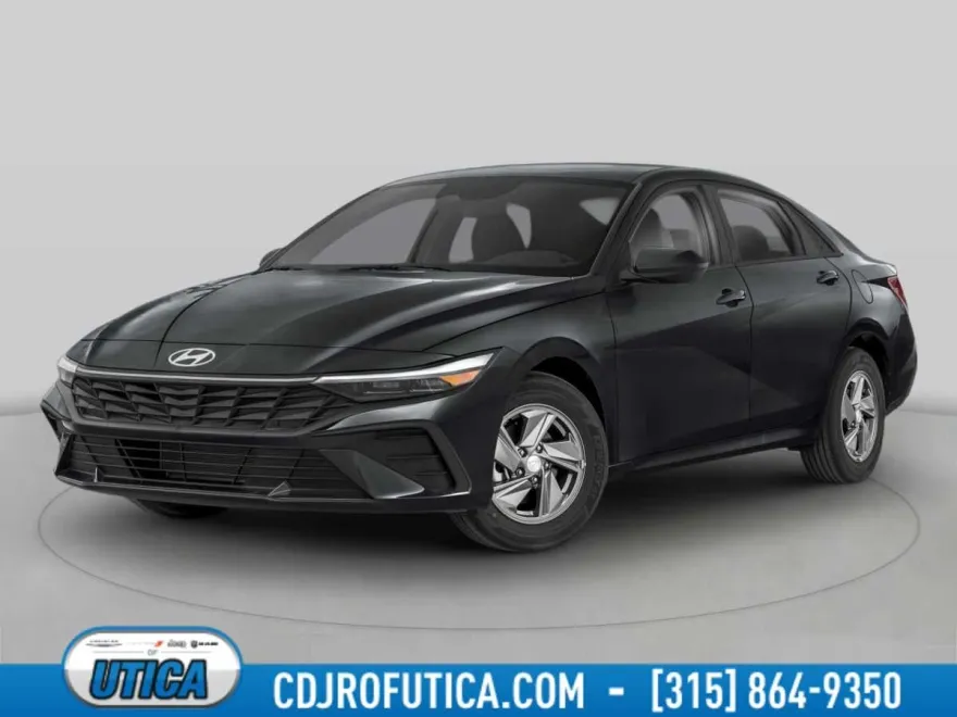 2024 Hyundai Elantra SEL photo 1