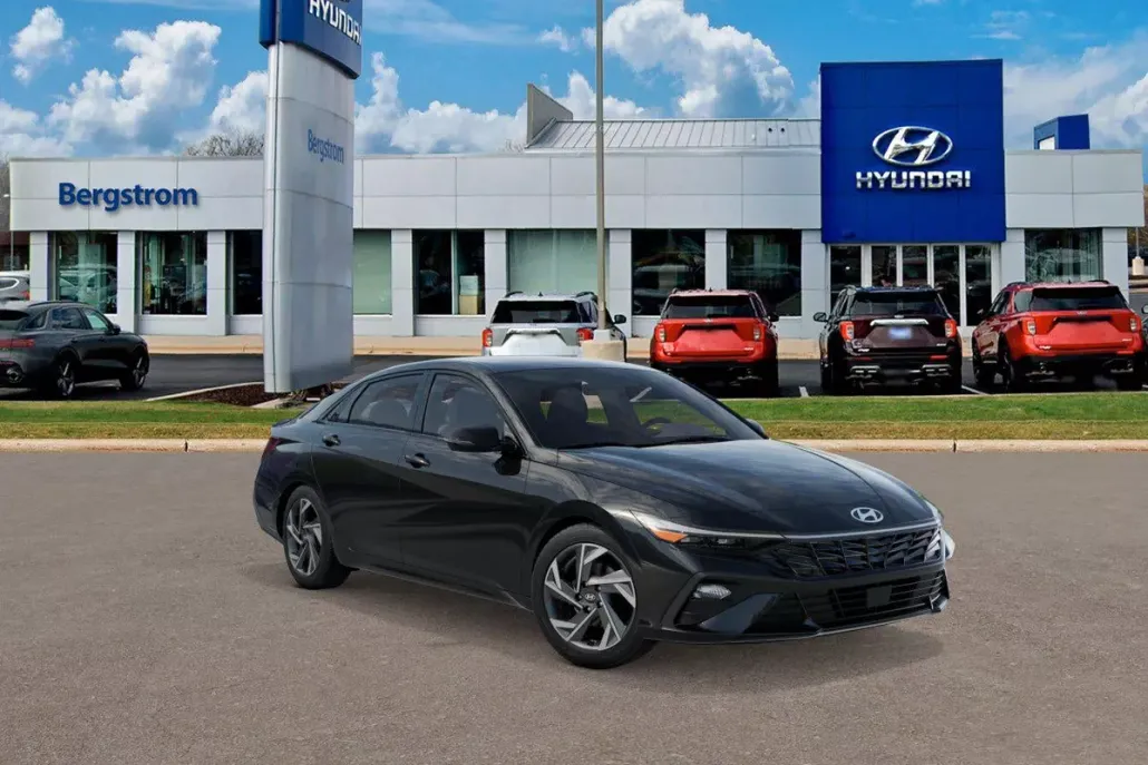 2025 Hyundai Elantra SEL Sport photo 1