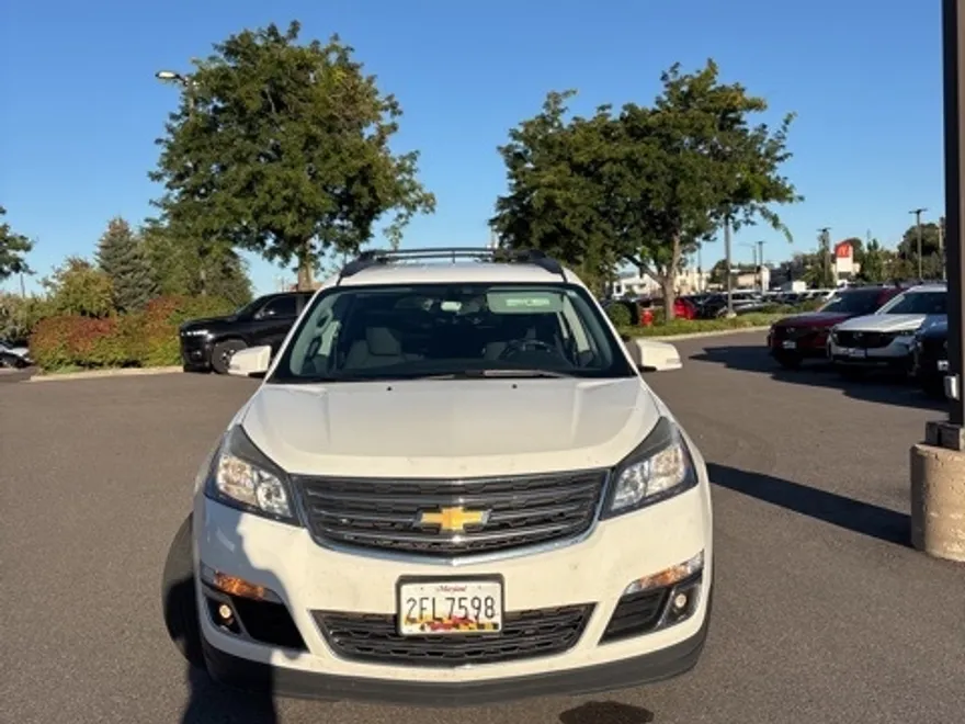 2014 Chevrolet Traverse 1LT photo 1