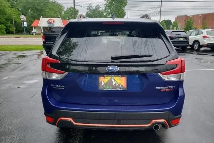 2024 Subaru Forester Sport photo 1