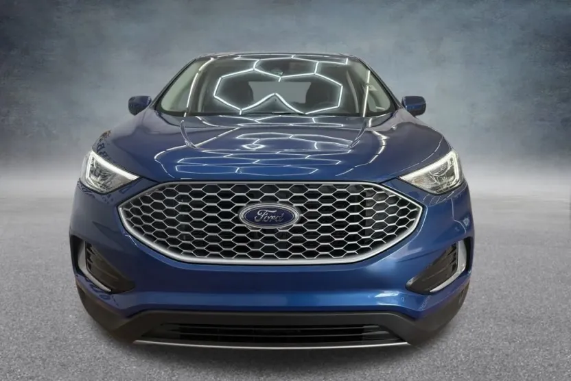 2023 Ford Edge SEL photo 1