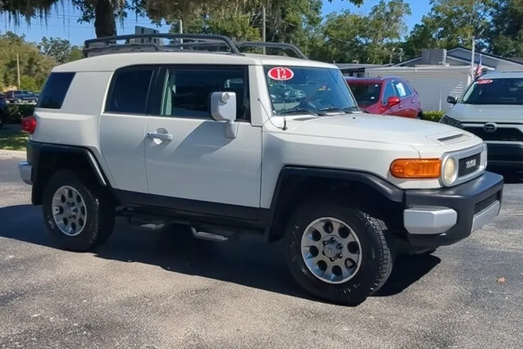 2012 Toyota FJ Cruiser Base photo 1