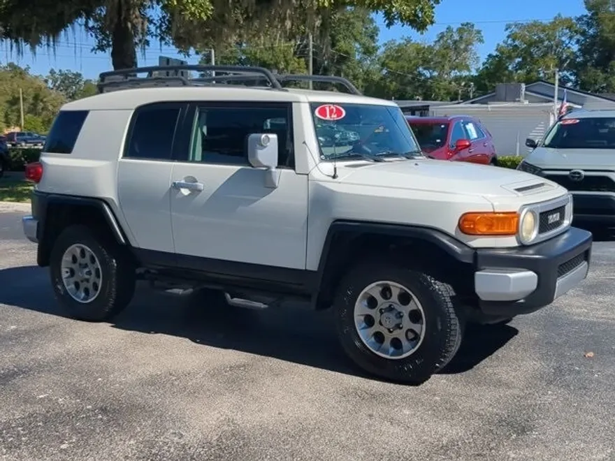 2012 Toyota FJ Cruiser Base photo 1