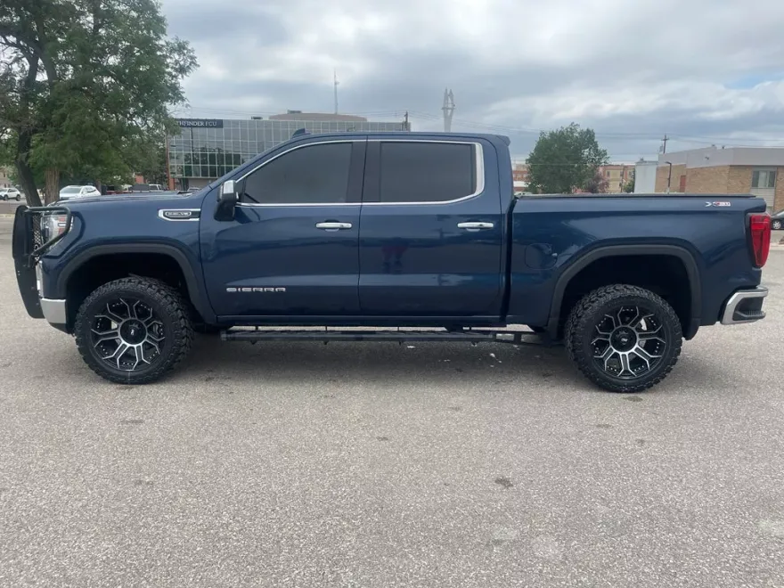 2020 Gmc Sierra SLT photo 1