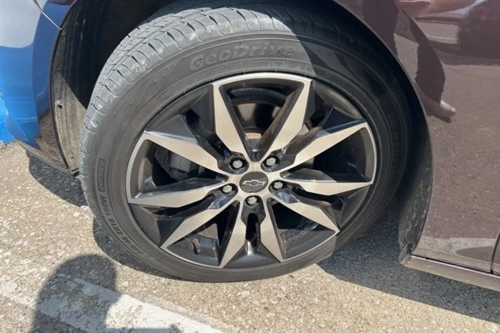 2020 Chevrolet Malibu RS photo 1