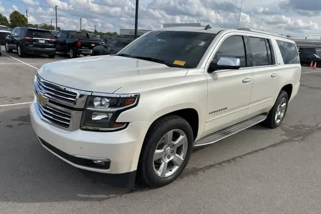 2015 Chevrolet Suburban LTZ photo 1
