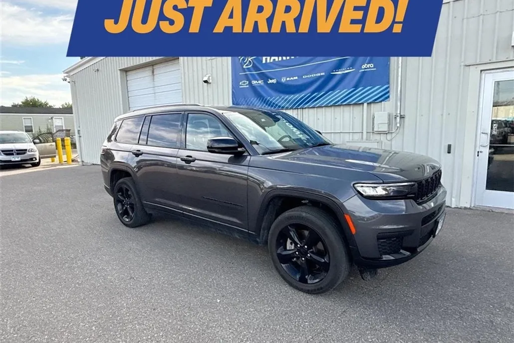 2023 Jeep Grand Cherokee Altitude photo 1
