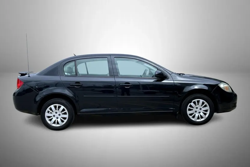 2010 Chevrolet Cobalt LT photo 1