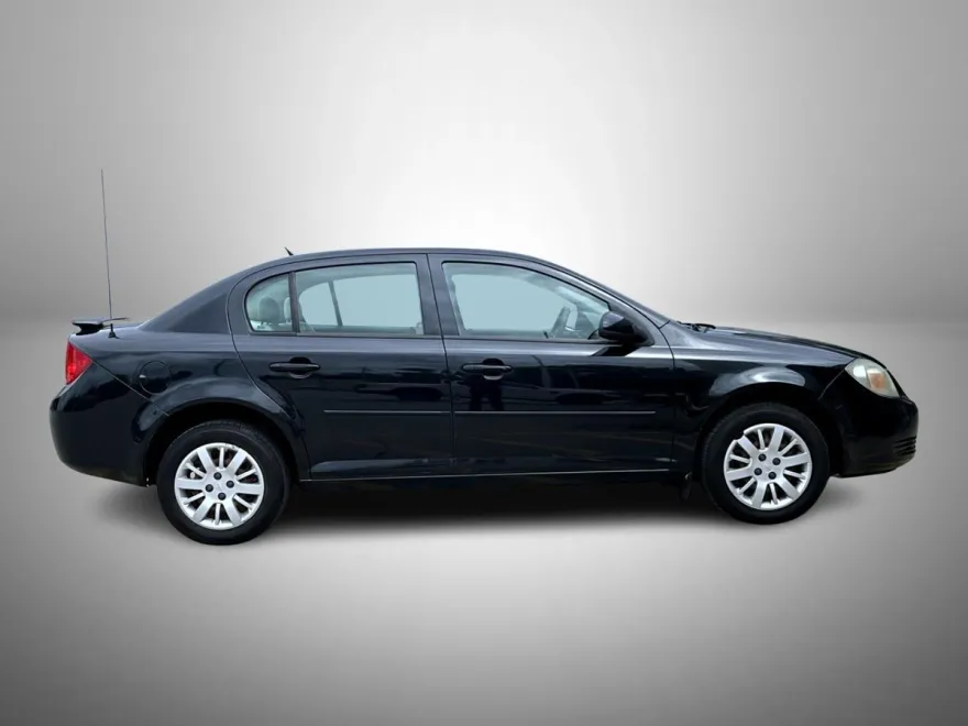 2010 Chevrolet Cobalt LT photo 1