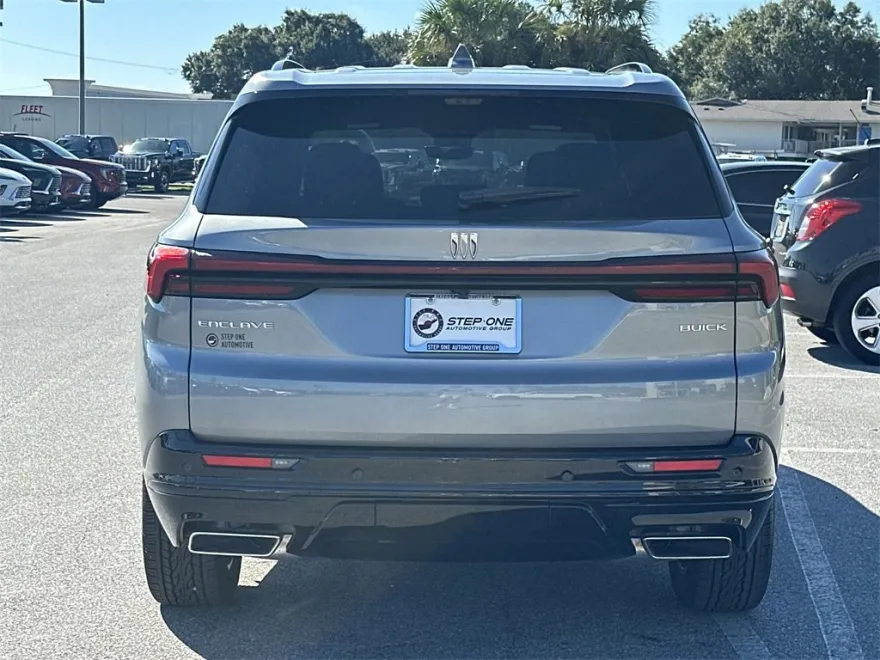 2026 Buick Enclave Sport Touring photo 1