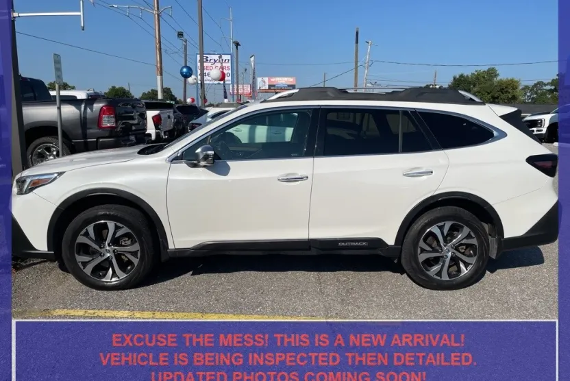 2021 Subaru Outback Touring photo 1