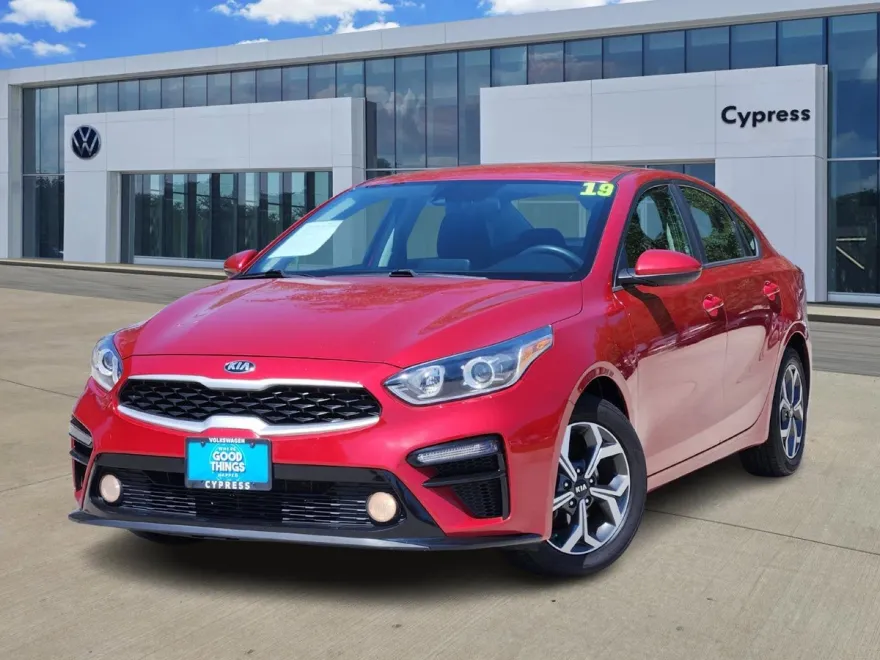 2019 Kia Forte LXS photo 1