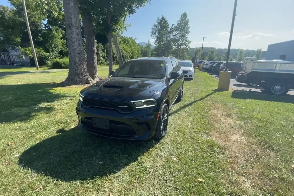 2025 Dodge Durango R/T Blacktop photo 1