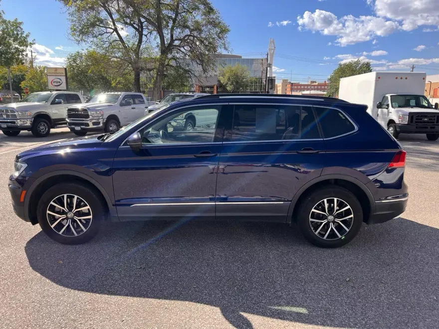 2021 Volkswagen Tiguan SE photo 1