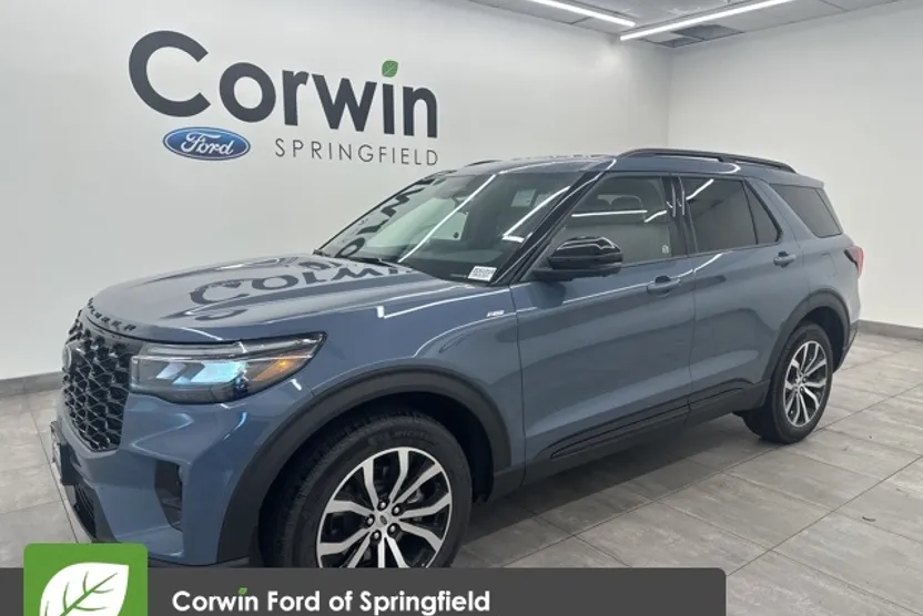 2025 Ford Explorer ST-Line photo 1