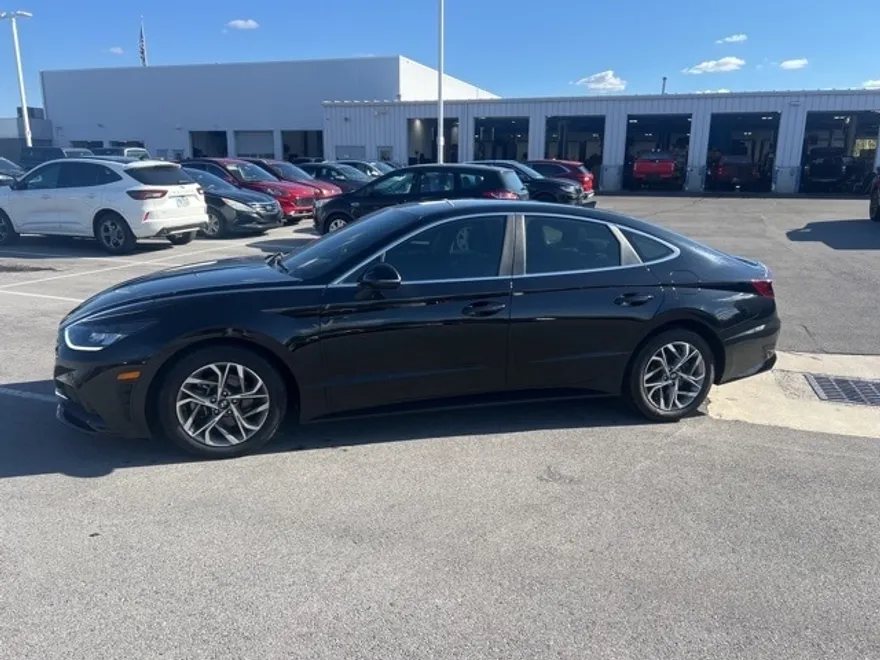 2021 Hyundai Sonata SEL photo 1