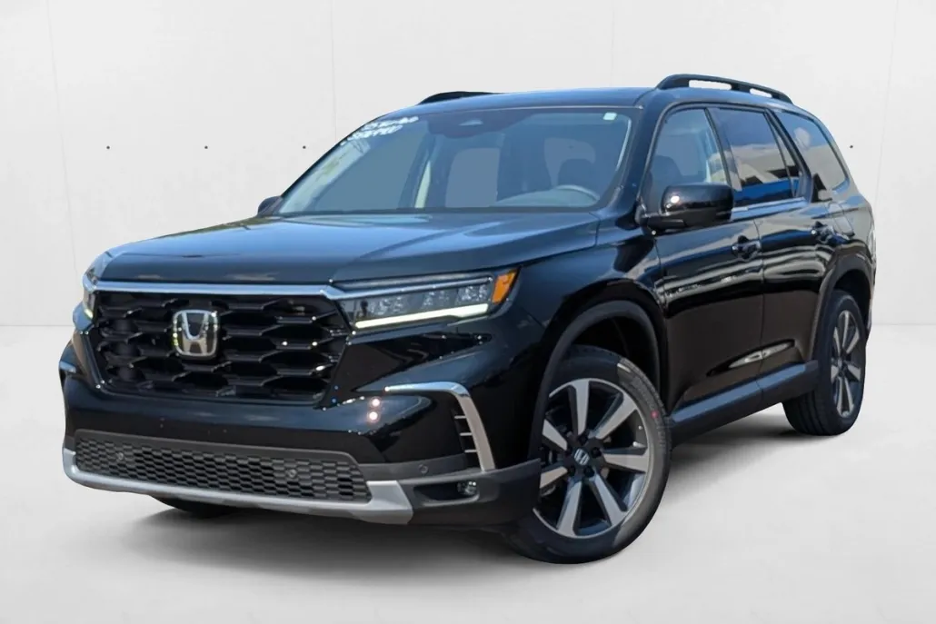 2025 Honda Pilot Touring photo 1