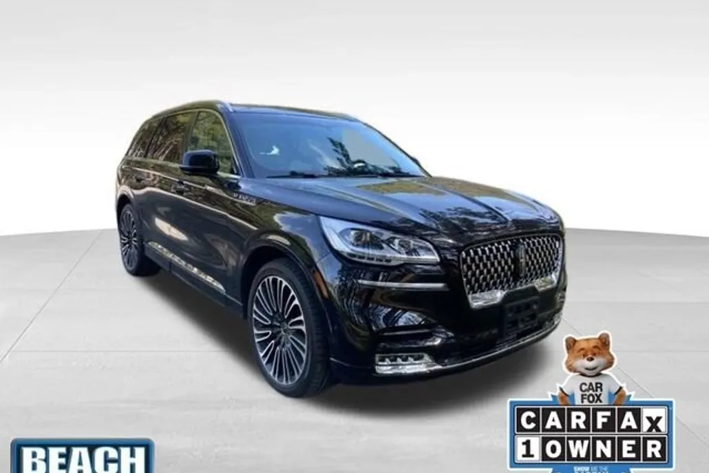 2023 Lincoln Aviator Black Label photo 1