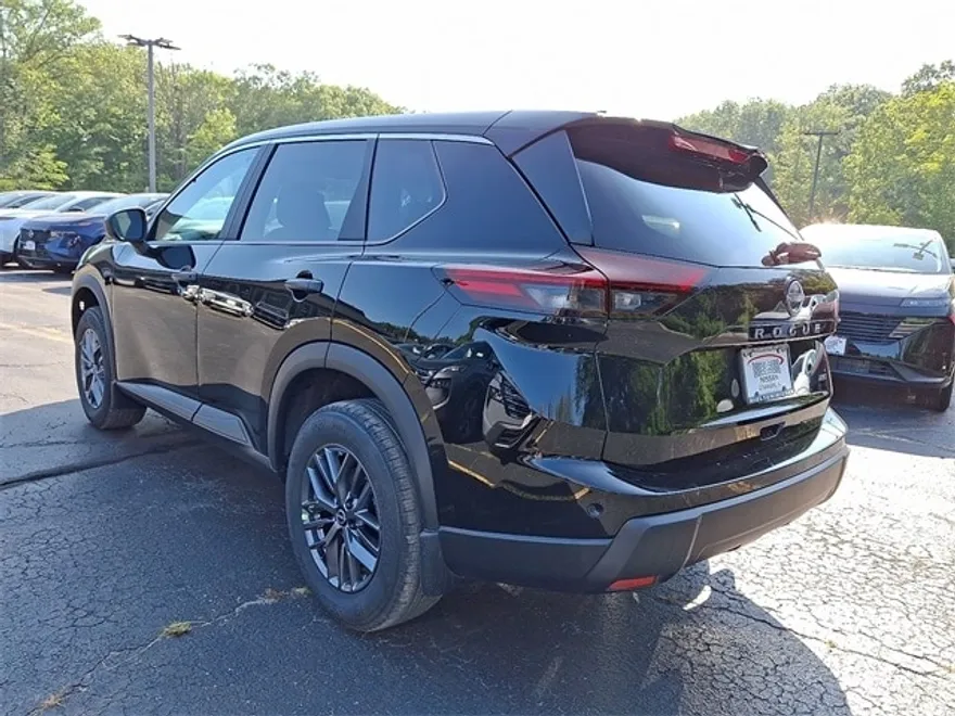 2026 Nissan Rogue S photo 1