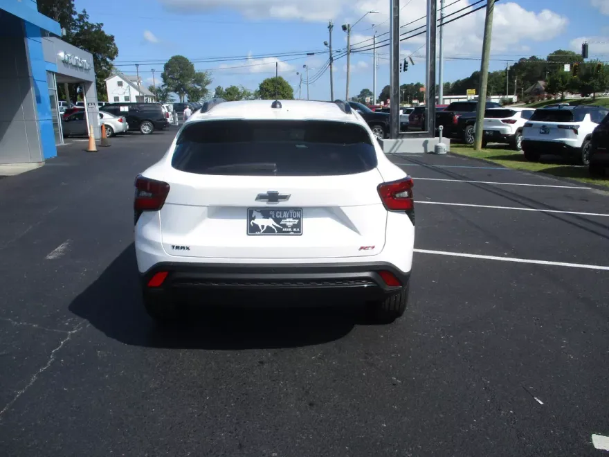2026 Chevrolet Trax photo 1