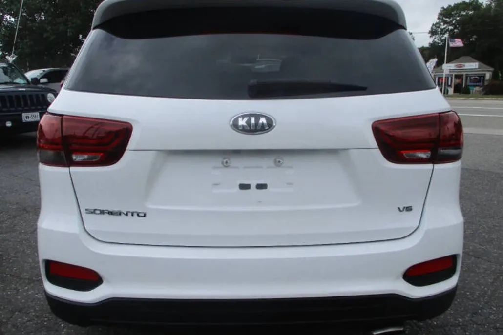 2020 Kia Sorento LX V6 photo 1