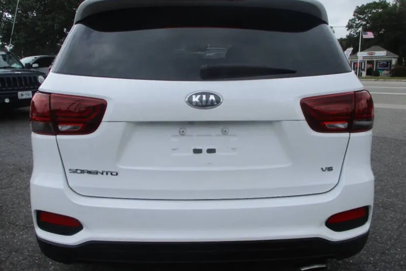 2020 Kia Sorento LX V6 photo 1
