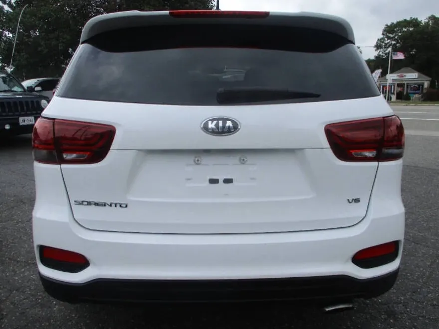 2020 Kia Sorento LX V6 photo 1
